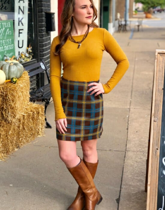 Last Minute Thanksgiving Outfits - The Boutique Hub