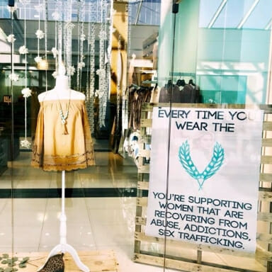 12 Window Display Ideas For Boutiques