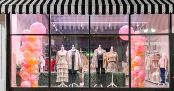 12 Window Display Ideas For Boutiques - The Boutique Hub