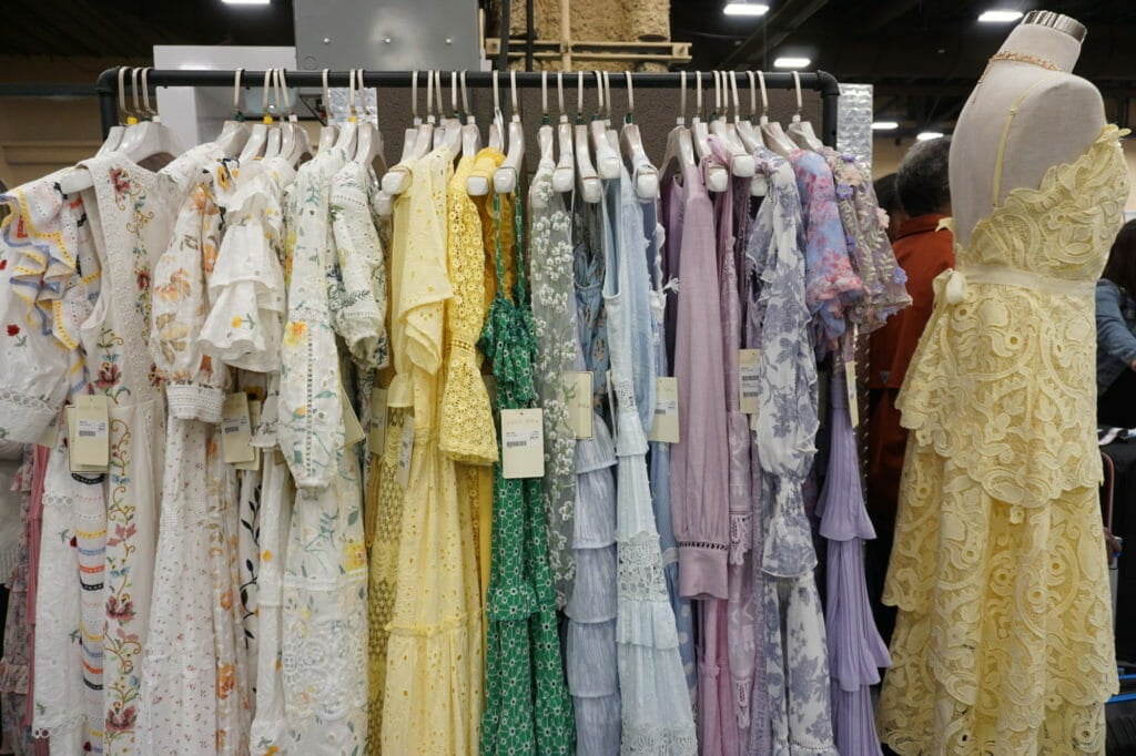 Where to find wholesale apparel markets for boutiques in 2021! - The  Boutique Hub